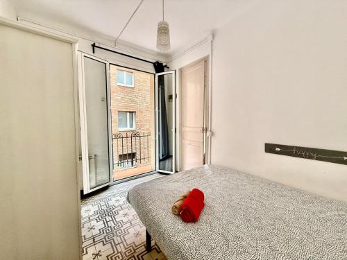 Bright 3 Bedroom Apartment Central Barcelona