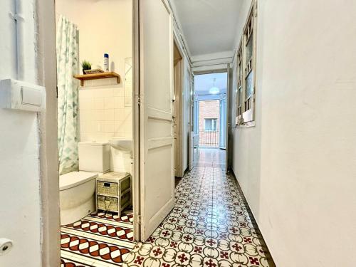 Bright 3 Bedroom Apartment Central Barcelona