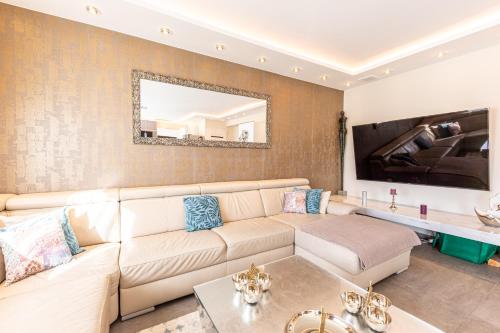 Family & Luxury by JR City Apartments