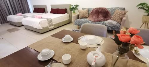Ένα ή περισσότερα κρεβάτια σε δωμάτιο στο LCP T1 Honeymoon genting highland midhill homestay