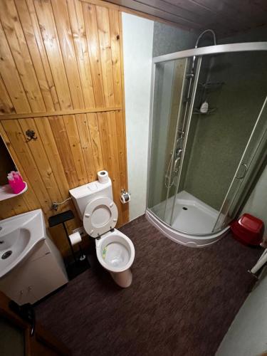 Bilik mandi di FELIX hostel