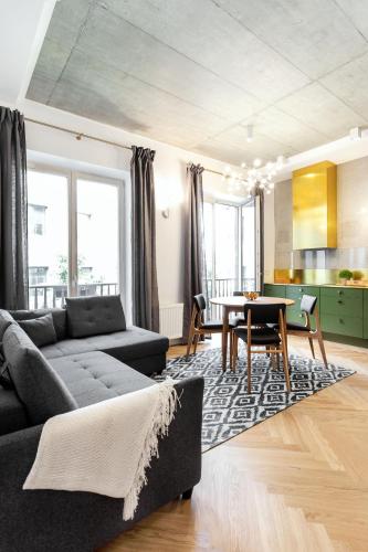 Superior 2 Bedroom 2 Bathroom Apartment by Reside Baltic