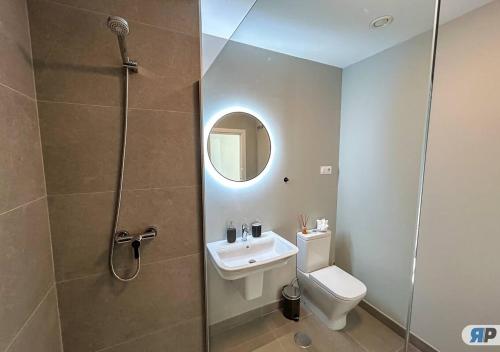 Koupelna v ubytování 001 Orizon con terraza y vista al mar