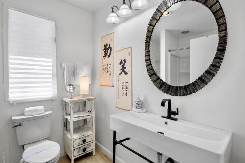 Ένα μπάνιο στο Coastal Cottage