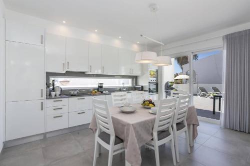 Villa Dona Julia by Villa Plus