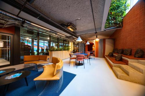 Χώρος καθιστικού στο The Social Hub Toulouse