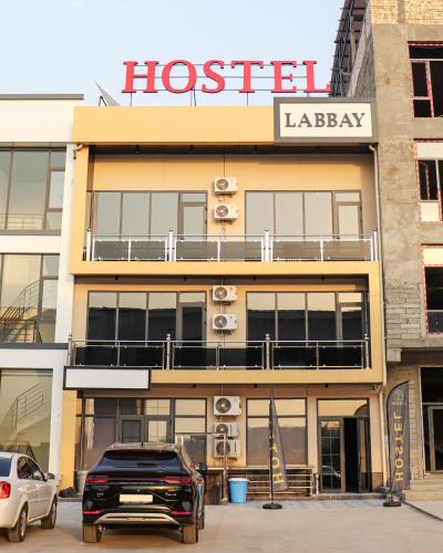 Το κτήριο όπου στεγάζεται  το hostel