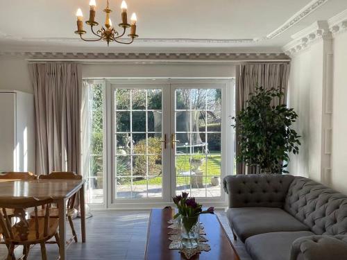 Een zitgedeelte bij Kuns house