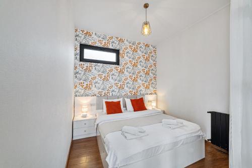 Giường trong phòng chung tại LUXURY APARTMENT IN OLD TBILISI WITH TERRACe