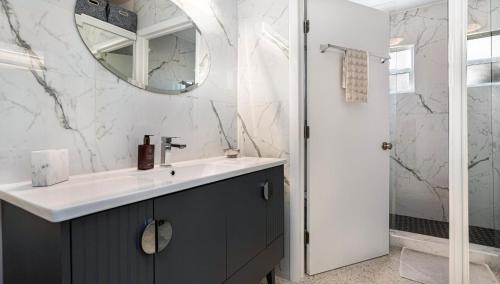 Ένα μπάνιο στο Sanibel Shores B1