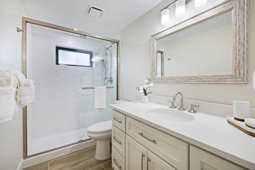 Ένα μπάνιο στο Coquina Beach 1C