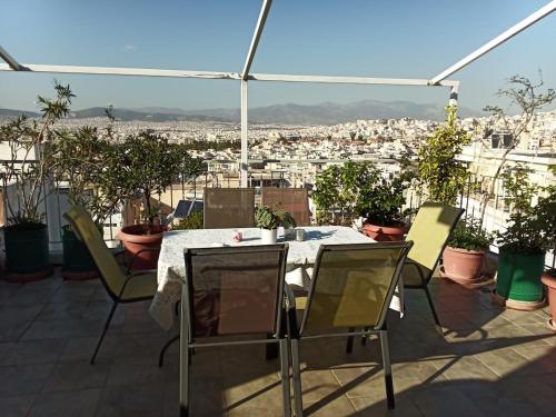 Bright penthouse with amazing panoramic views!!!