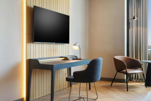 Μια τηλεόραση ή/και κέντρο ψυχαγωγίας στο Four Points by Sheraton Elazig