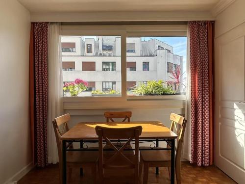 Vue sur la tour Eiffel, agréable appartement T2