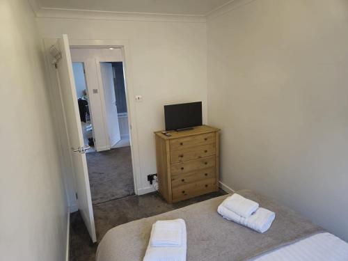 Μια τηλεόραση ή/και κέντρο ψυχαγωγίας στο Seafield Crt, North Shore Beach