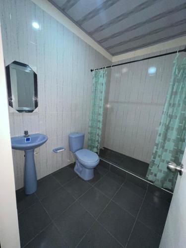 Ένα μπάνιο στο Casa La Consentida en Flandes con piscina