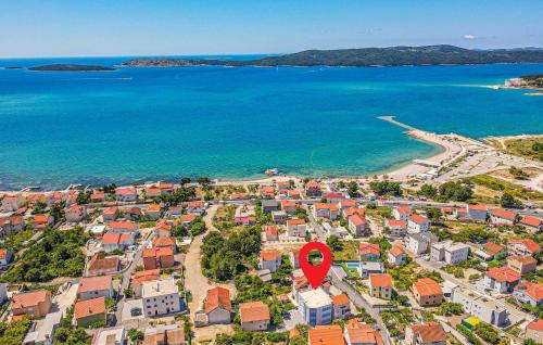 1 Bedroom Awesome Apartment In Brodarica
