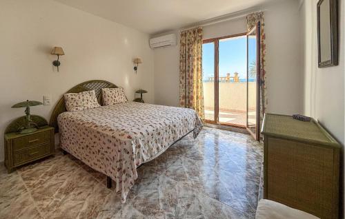 Awesome Apartment In Dénia With Wifi