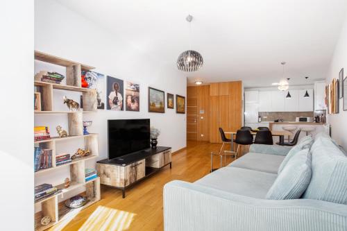 Posezení v ubytování Central Garden Apartment - Parking & Security