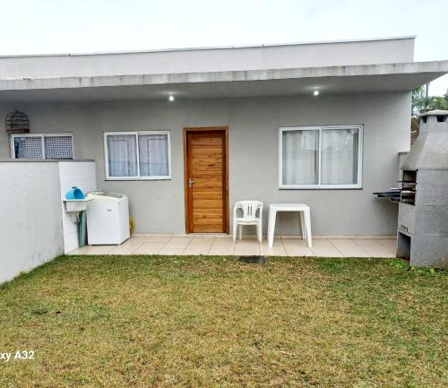 Το κτήριο όπου στεγάζεται  η παραθεριστική κατοικία