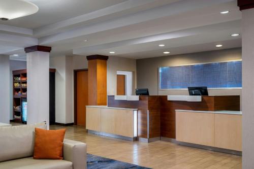 Ο χώρος του λόμπι ή της ρεσεψιόν στο Fairfield Inn & Suites by Marriott Aiken