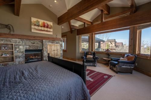 O zonă de relaxare la Majestic Ski In Out by Park City Vacations