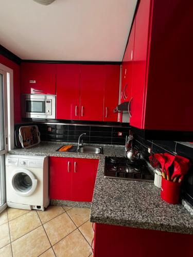 Η κουζίνα ή μικρή κουζίνα στο Escapada junto al mar en Wadlaw Piscina & relax