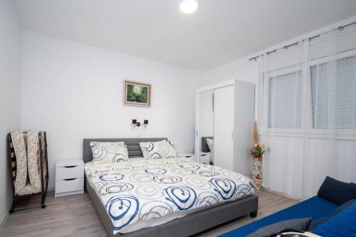 Apartments by the sea Kampor, Rab - 12388