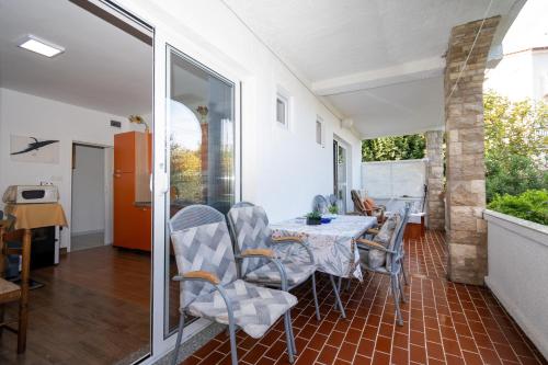Apartments by the sea Kampor, Rab - 12388
