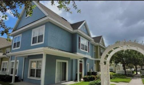 Budova, kde se prázdninový dům nachází