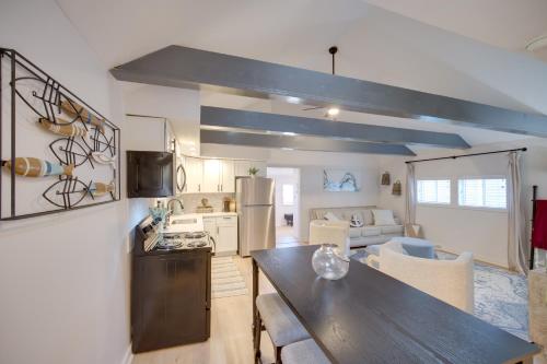 Φωτογραφία από το άλμπουμ του Wishin and Fishin Walkable Erie Home By the Beach! σε Dock Junction