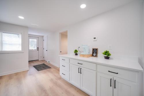 Gambar di galeri bagi Zen Haven Lakefront Erie Home with Shore Access di Dock Junction
