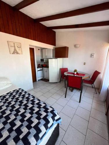 Gallery image of Cabañas Reñaca RESERVA Y DISPONIBILIDAD OFICIAL SOLO POR WHTSAP DE FOTO FINAL EL CODIGO DE RESERVA NO ES VALIDO HASTA PAGAR SE ENTREGARÁ DIRECCIÓN POSTERIORMENTE in Viña del Mar