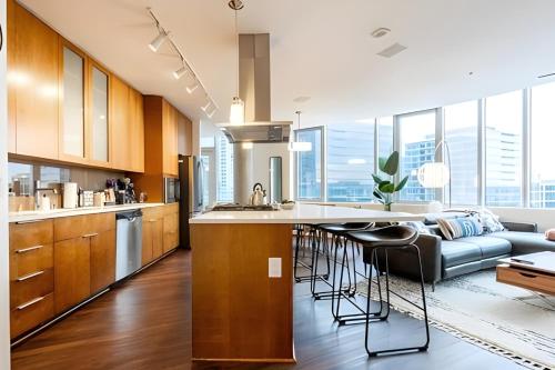 Η κουζίνα ή μικρή κουζίνα στο Sophari Towers Bellevue