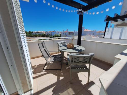 Μπαλκόνι ή βεράντα στο Formosa Bay Home