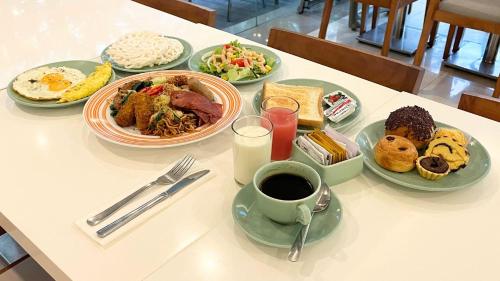 Еда / где поесть недалеко от отеля