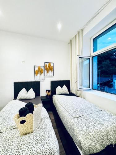 Elegant & Modern 1-Bedroom Studio Apartment