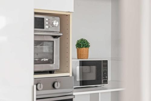 Η κουζίνα ή μικρή κουζίνα στο Homely Private Double Room in Marsfield - Well-Connected Suburb Shared Bathroom