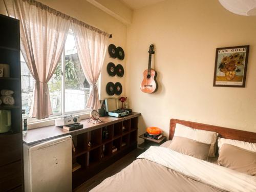 Una cocina o cocineta en Moodscape Homestay