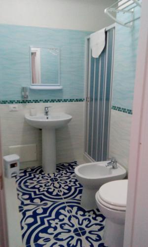 Ένα μπάνιο στο Benvenuti al Sud B&B