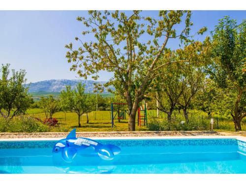 Басейн в или близо до Villa Romansa near Split- heated pool peace, bbq