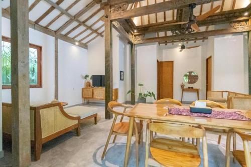 Χώρος καθιστικού στο Singgah di Ubud 1