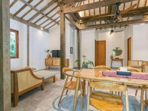 Χώρος καθιστικού στο Singgah di Ubud 1