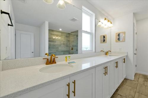 2186 Derwent Dr Davenport photo 31
