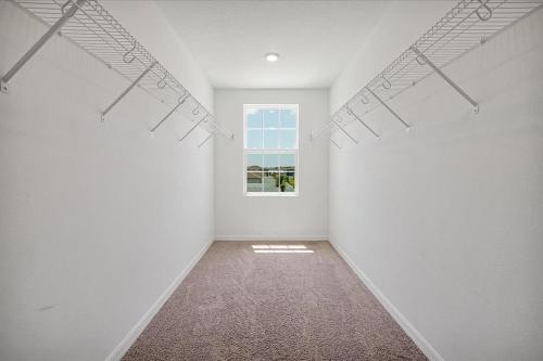 2186 Derwent Dr Davenport photo 34