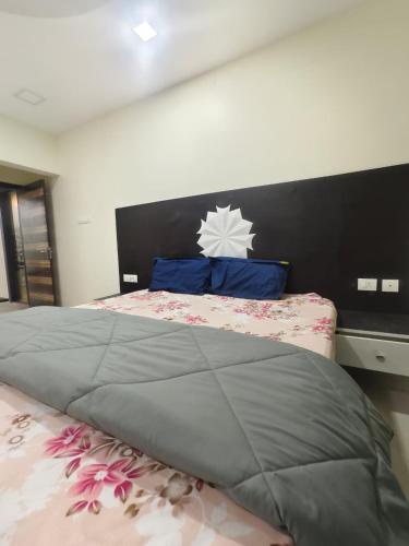 Ένα ή περισσότερα κρεβάτια σε δωμάτιο στο Lavin's villa