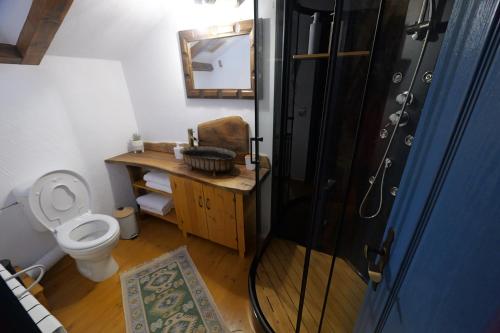 Ένα μπάνιο στο Casa Grosu