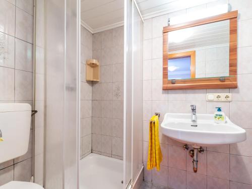Koupelna v ubytování Special Apartment in Walchen with Private Terrace