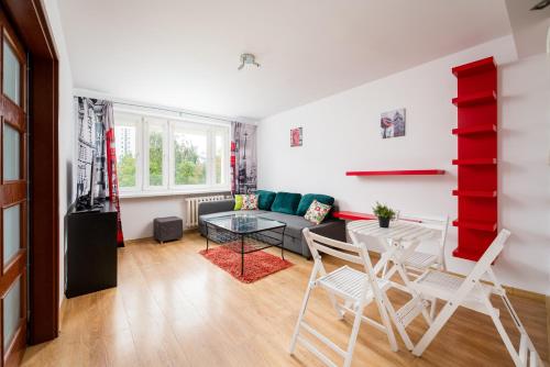 Rondo ONZ Downtown Apartment by BookingHost
