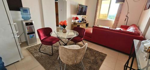 Μια τηλεόραση ή/και κέντρο ψυχαγωγίας στο Nyali Fully Furnished Apartment